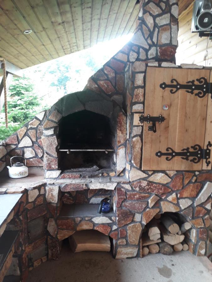 Jaskowa Chata Bieszczady Apartament Z Basenem Baligród Kültér fotó