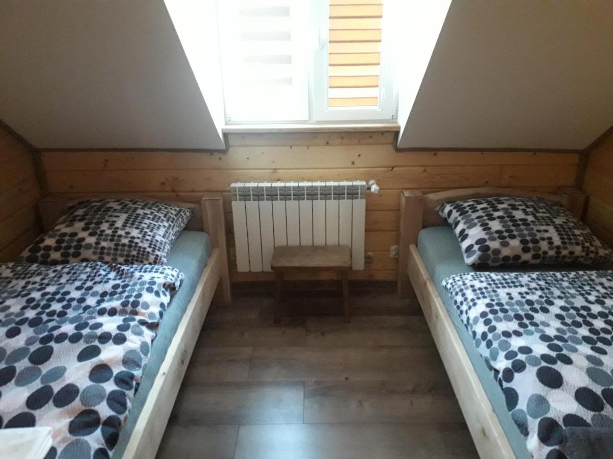 Jaskowa Chata Bieszczady Apartament Z Basenem Baligród Kültér fotó