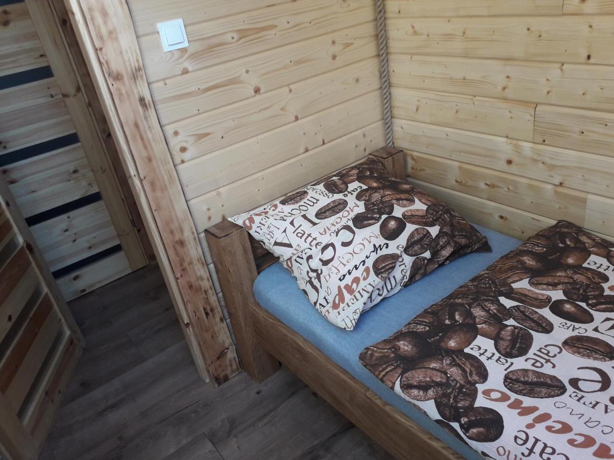 Jaskowa Chata Bieszczady Apartament Z Basenem Baligród Kültér fotó