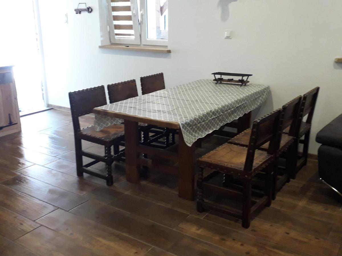 Jaskowa Chata Bieszczady Apartament Z Basenem Baligród Kültér fotó