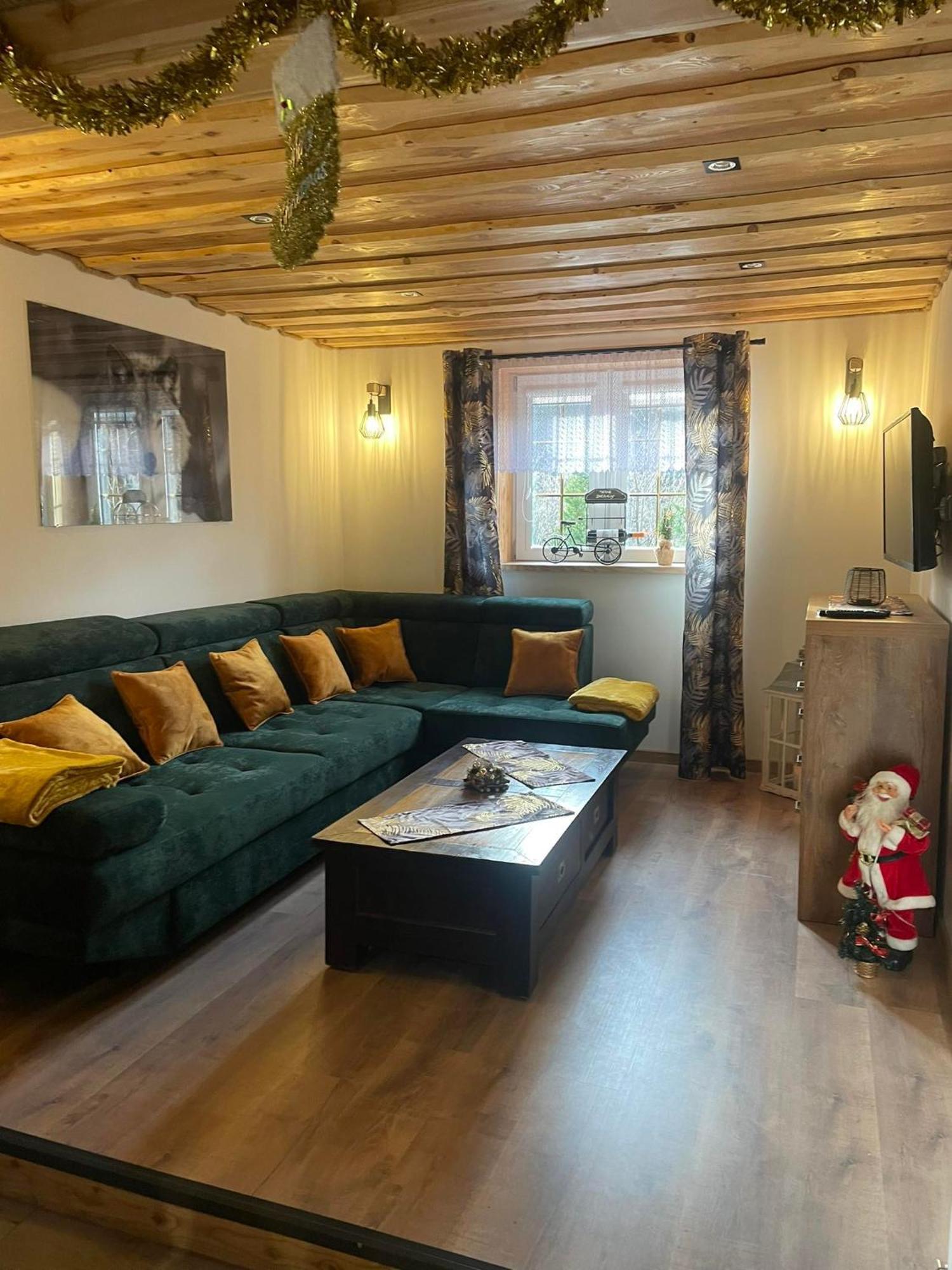 Jaskowa Chata Bieszczady Apartament Z Basenem Baligród Kültér fotó